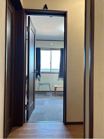 寝室3（海側・縦長）