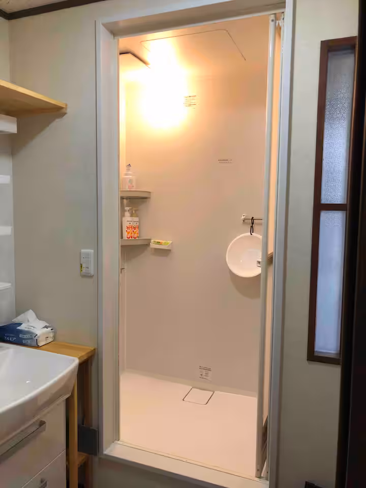 共用シャワールーム5（縦長）